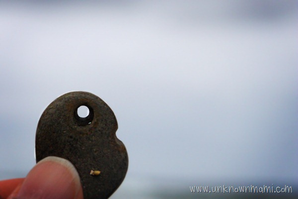 Rock-with-hole-at-Moss-Beach